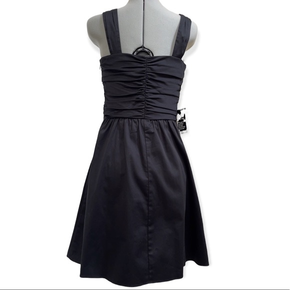 🐠Express black sleeveless cocktail dress - Picture 4 of 9